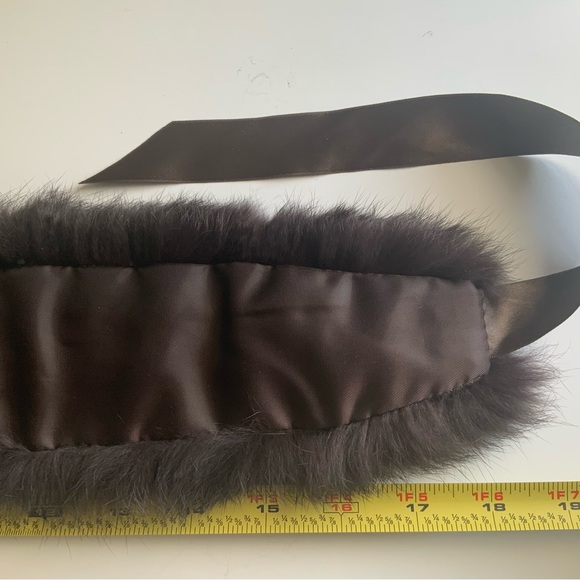 Genuine Rabbit Fur Tie-on Collar - Picture 5 of 7